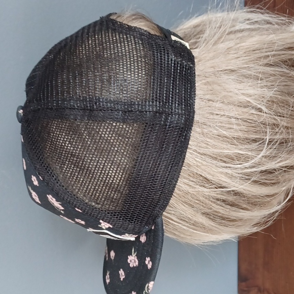 Vans hat - Picture 3 of 11